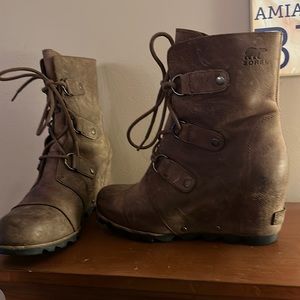 Sorel Women’s Joan of Arctic size 9